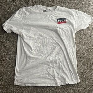 Levi’s Tee